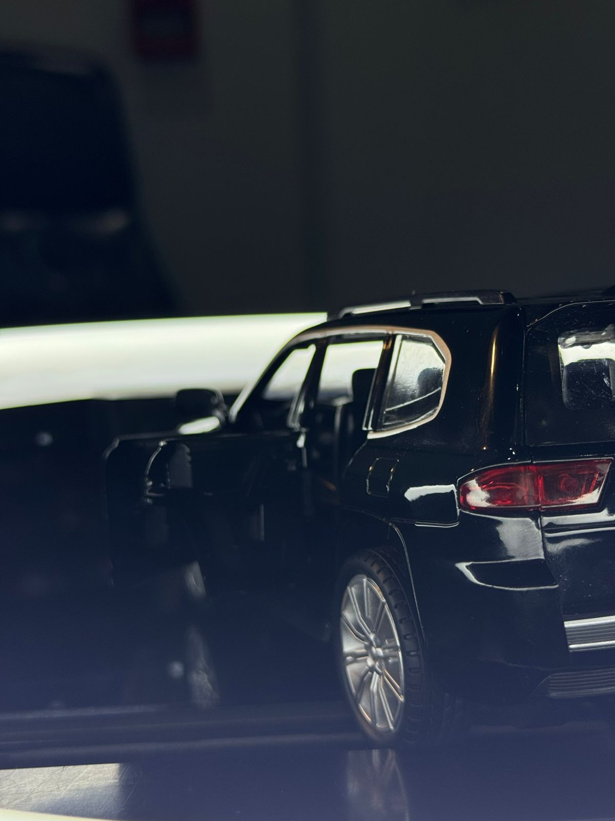 Diecast model Toyota Land Cruiser (LC 300)