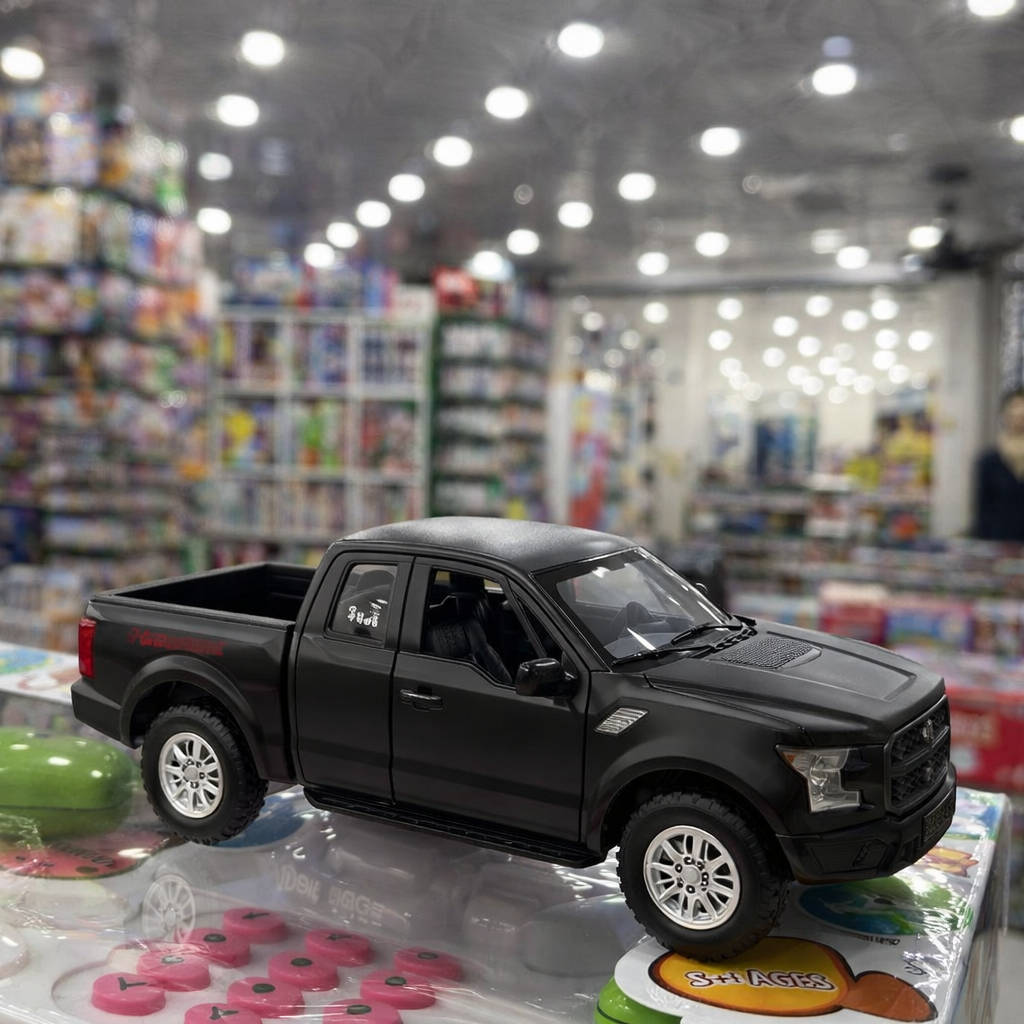 Ford Raptor Diecast model